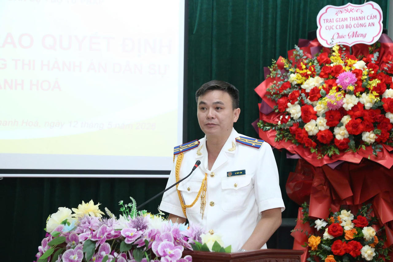 Tân Phó Trưởng Thi hành án dân sự tỉnh Thanh Hóa Lê Viết Tám phát biểu nhận nhiệm vụ.