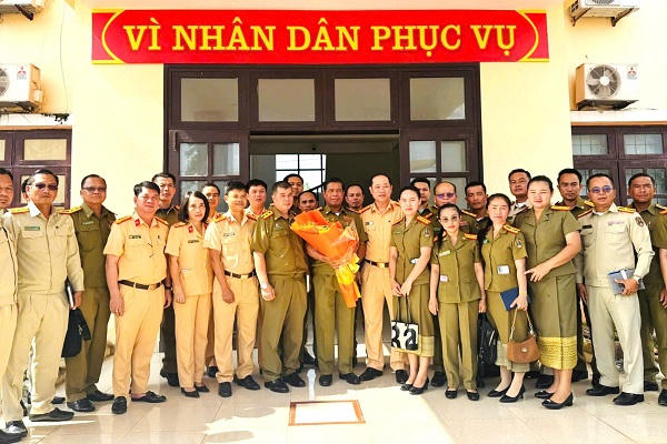 Quảng Trị - Chăm Pa Sắc (Lào) tăng cường phối hợp bảo đảm an toàn giao thông