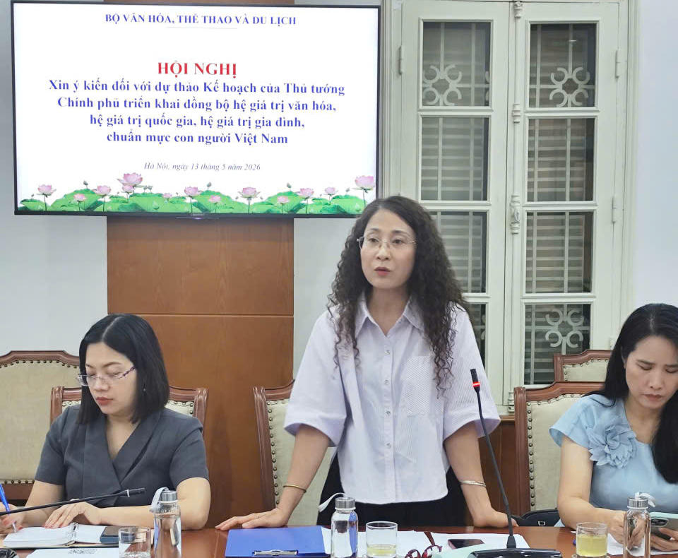 Bà Bùi Thanh Tâm, Phó vụ trưởng Vụ Văn hóa, văn nghệ, Ban Tuyên giáo và Dân vận trung ương nhấn mạnh việc thực hiện triển khai đồng bộ 4 hệ giá trị này là nền tảng để thực thi Nghị quyết 80 về văn hóa.