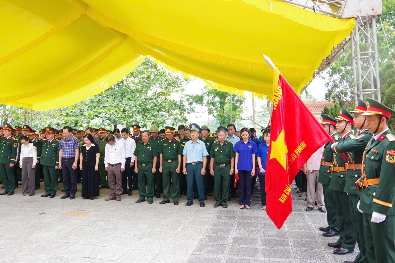 Trang nghiêm lễ truy điệu, an táng 5 hài cốt liệt sĩ tại Quảng Trị