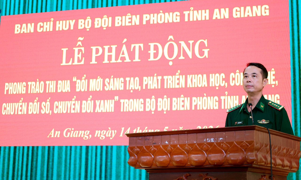 Đại tá Doãn Đình Tránh, Phó Chính ủy Ban Chỉ huy Bộ đội Biên phòng tỉnh phát động thi đua đến toàn thể cán bộ, chiến sĩ đơn vị