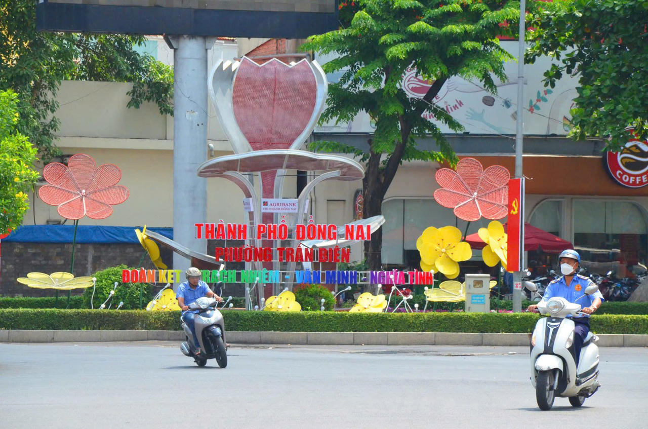 Chào mừng "Thành phố Đồng Nai - Phường Trấn Biên" với thông điệp về sự đoàn kết, văn minh.