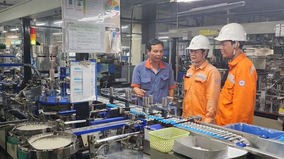 Tiêu thụ điện tại TP HCM tiếp tục tăng cao do nắng nóng kéo dài