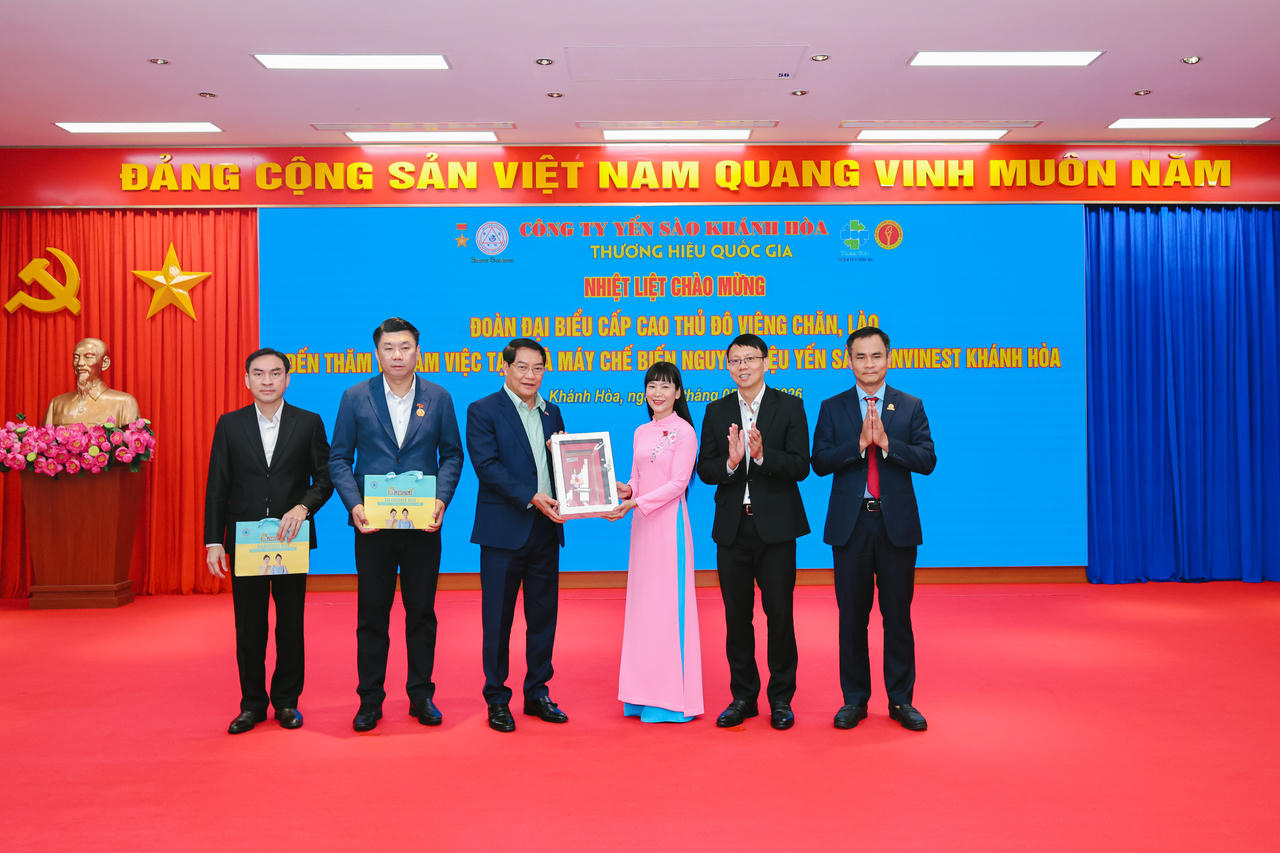 Đoàn đại biểu cấp cao Thủ đô Viêng Chăn thăm Nhà máy Chế biến nguyên liệu Yến sào Sanvinest Khánh Hòa