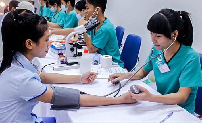 Dự kiến chi phí khám sức khỏe định kỳ miễn phí khoảng 350.000 đồng/người dân/năm