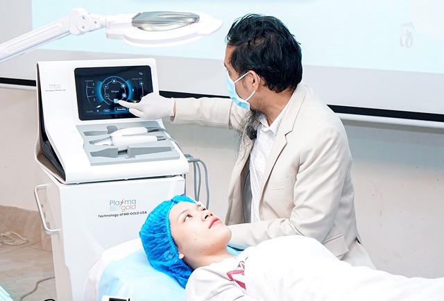 Tiến sĩ, Bác sĩ Lê Tôn Dũng chia sẻ về liệu trình chăm sóc da.