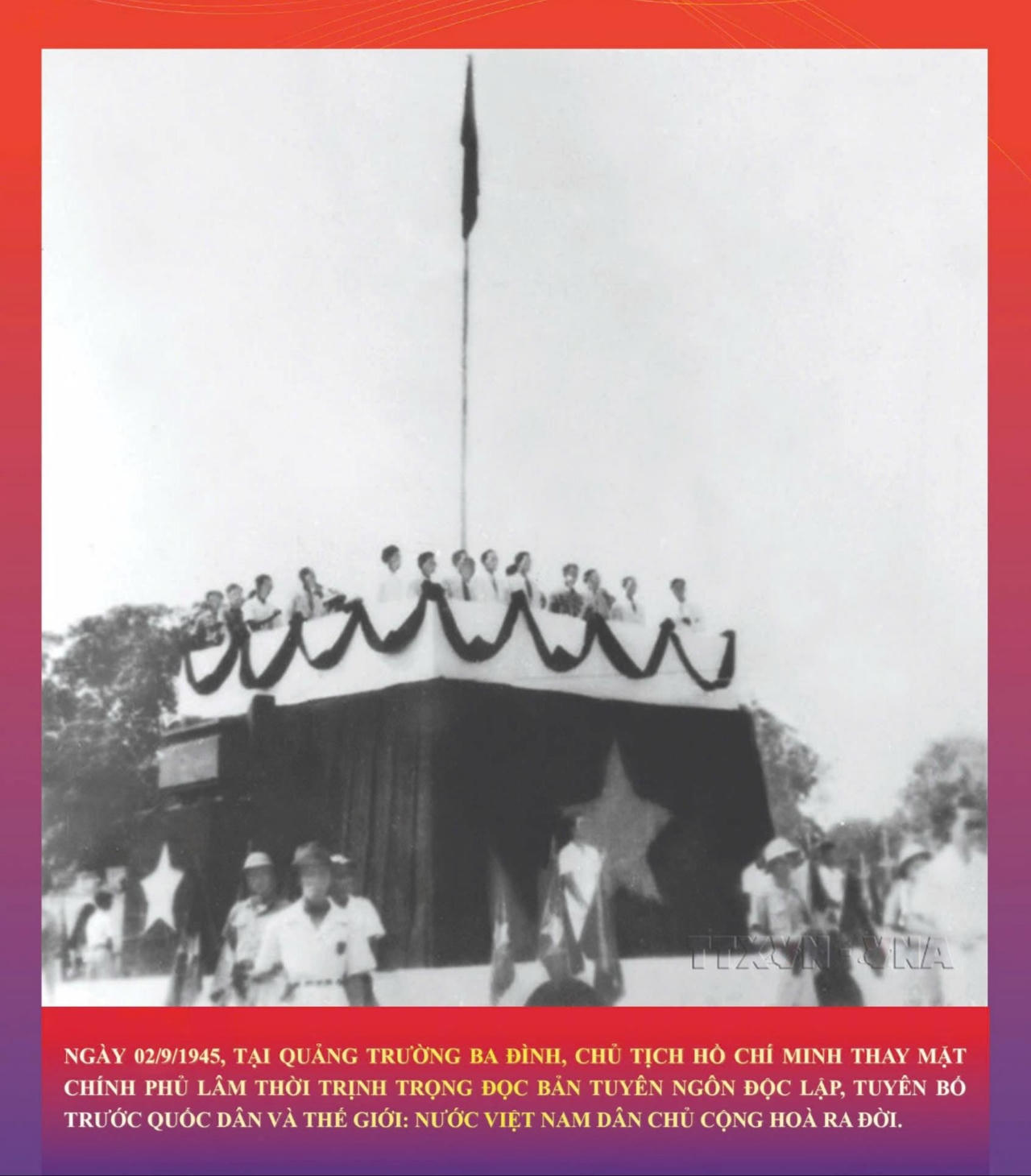 Hình ảnh Bác Hồ đọc Tuyên ngôn độc lập sáng 2/9/1945.