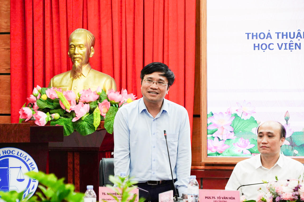 TS Nguyễn Văn Cương phát biểu tại buổi lễ.