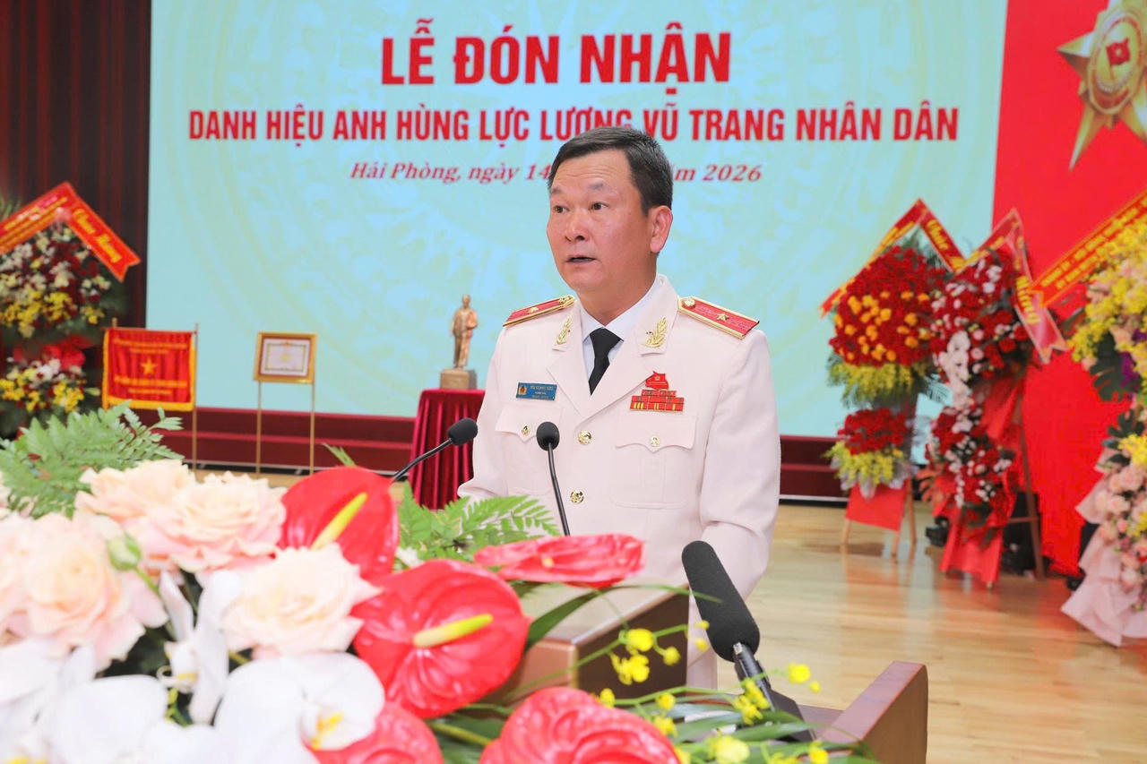 Thiếu tướng Bùi Quang Bình, Giám đốc Công an TP Hải Phòng phát biểu tại buổi lễ.