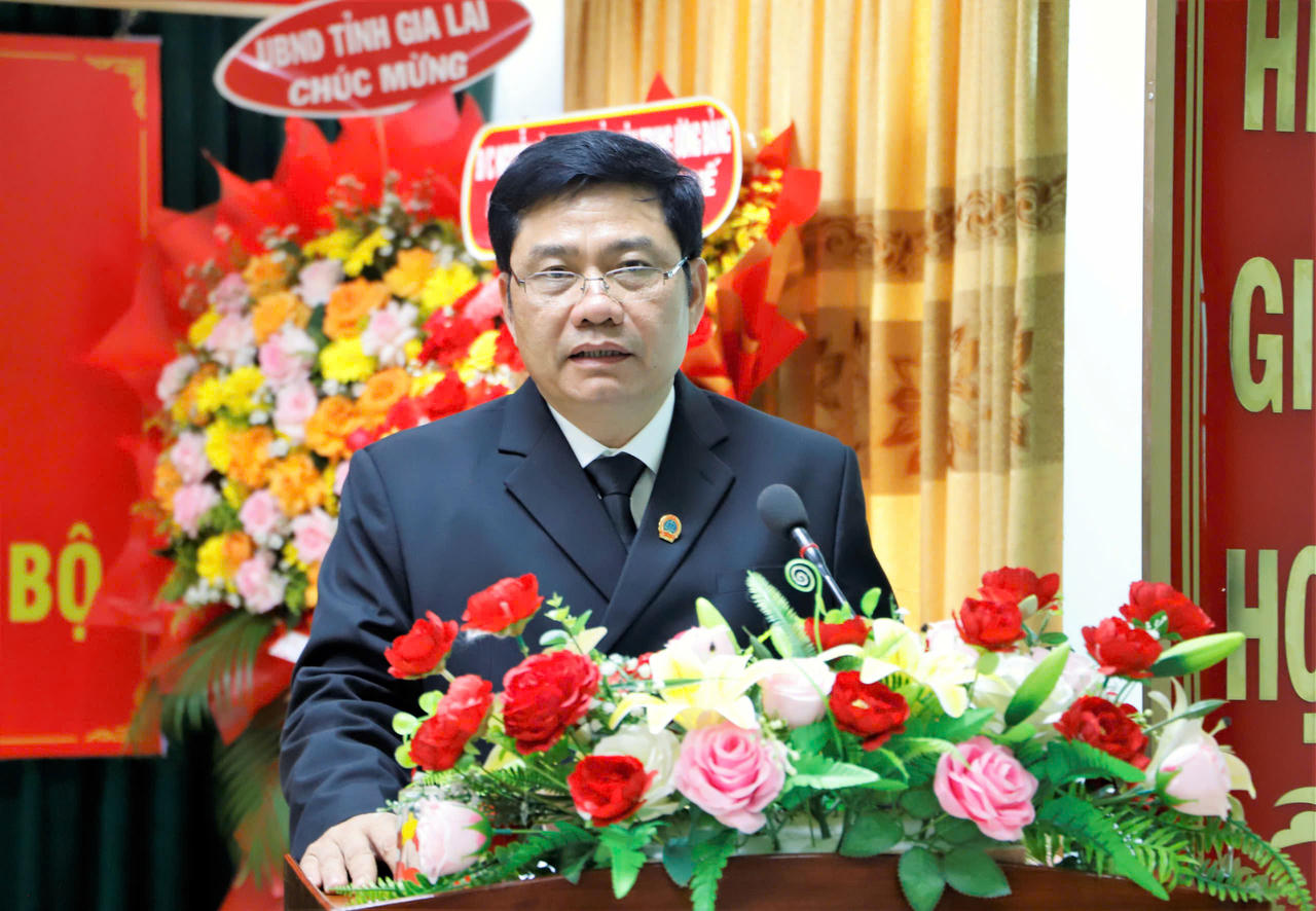 Tân Chánh án TAND tỉnh Gia Lai&nbsp;Bùi Danh Đại phát biểu nhận nhiệm vụ.