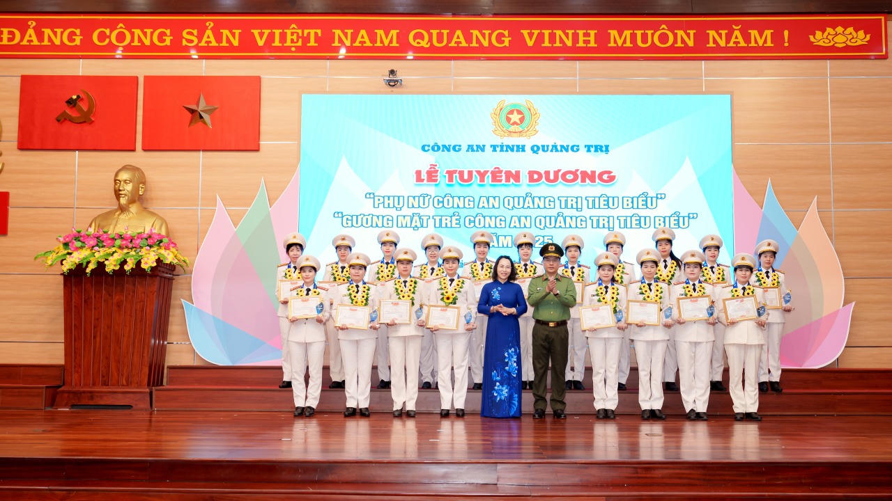 Công an tỉnh Quảng Trị tuyên dương 40 gương mặt trẻ và phụ nữ tiêu biểu năm 2025