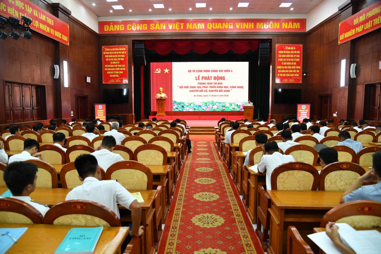 Quang Cảnh buổi Lễ phát động thi đua