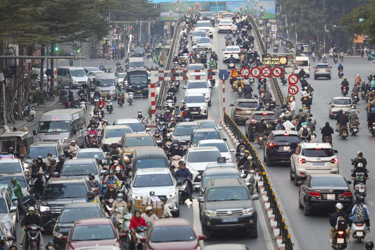 Dự kiến thời điểm Hà Nội sẽ hạn chế xe cá nhân 
