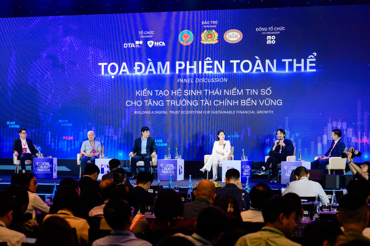 Cách làm khác biệt để bảo vệ người an toàn trong môi trường tài chính số