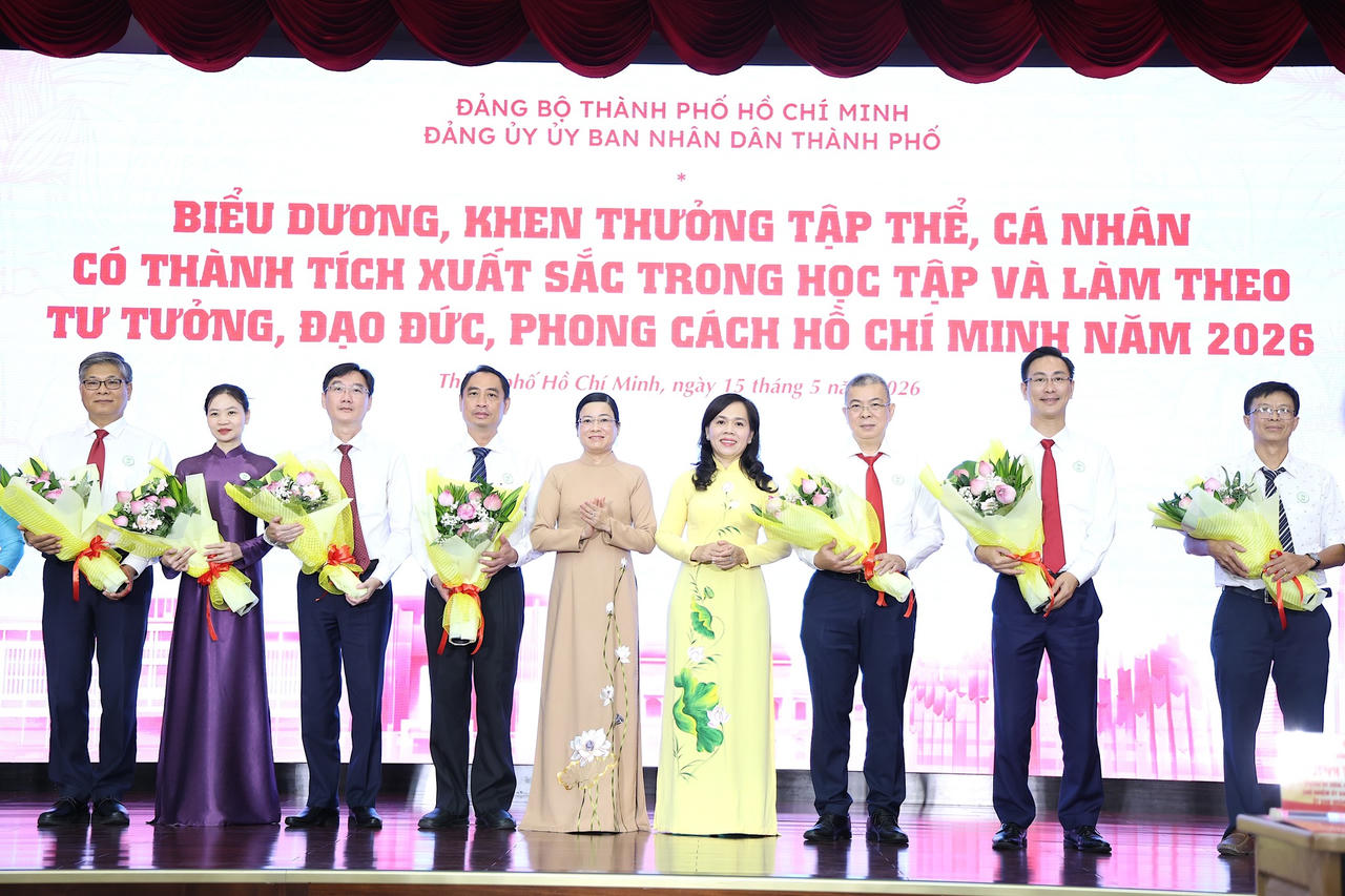 TP Hồ Chí Minh tôn vinh những ‘ngọn cờ’ học tập và làm theo tư tưởng, đạo đức, phong cách Hồ Chí Minh 