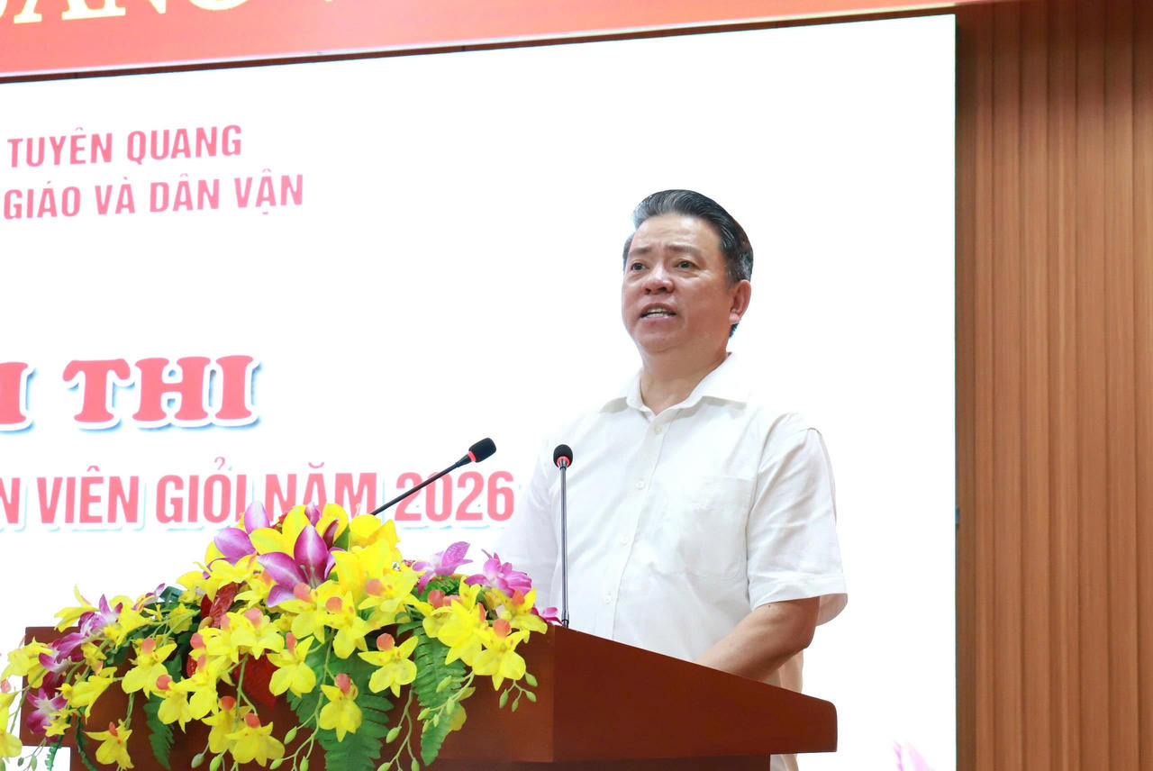 Ông&nbsp;Trần Mạnh Lợi, Trưởng Ban Tuyên giáo và Dân vận tỉnh Tuyên Quang phát biểu khai mạc Hội thi. (Ảnh: Nguyên Minh)