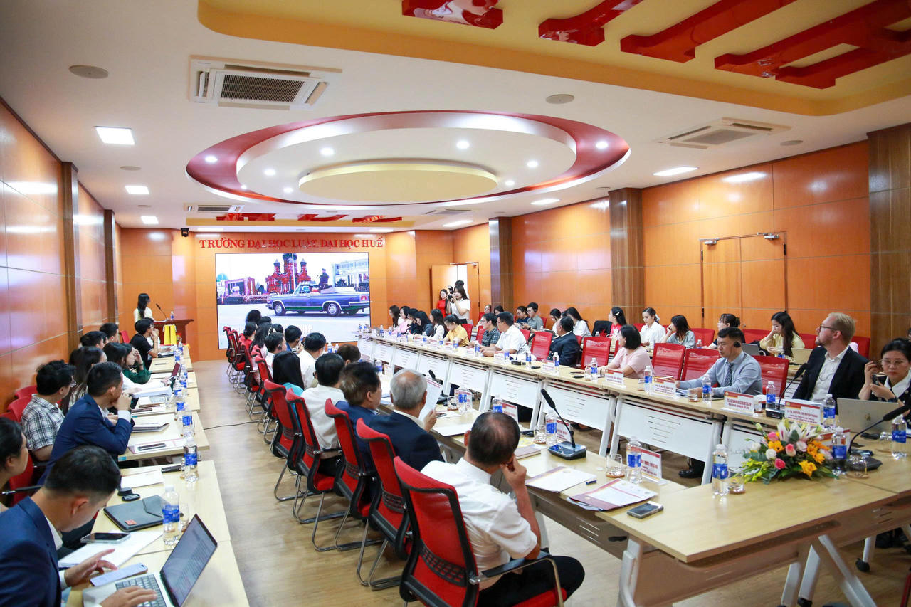 Hội&nbsp;thảo thu hút sự tham dự của các chuyên gia, nhà khoa học, giảng viên, luật sư và nhiều học giả quốc tế&nbsp;&nbsp;
