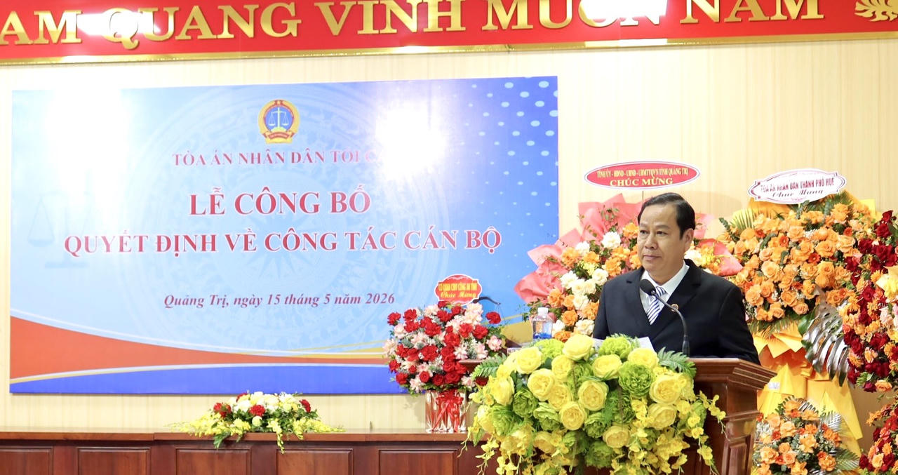 Ông Vũ Văn Minh - tân Chánh án TAND tỉnh Quảng Trị phát biểu nhận nhiệm vụ.