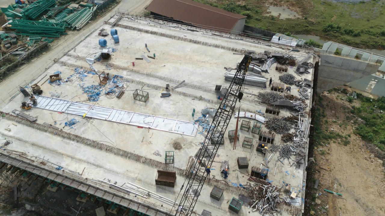 Đẩy nhanh tiến độ thi công Dự án cầu đường bộ qua sông Hồng biên giới Bát Xát (Việt Nam) – Bá Sái (Trung Quốc)