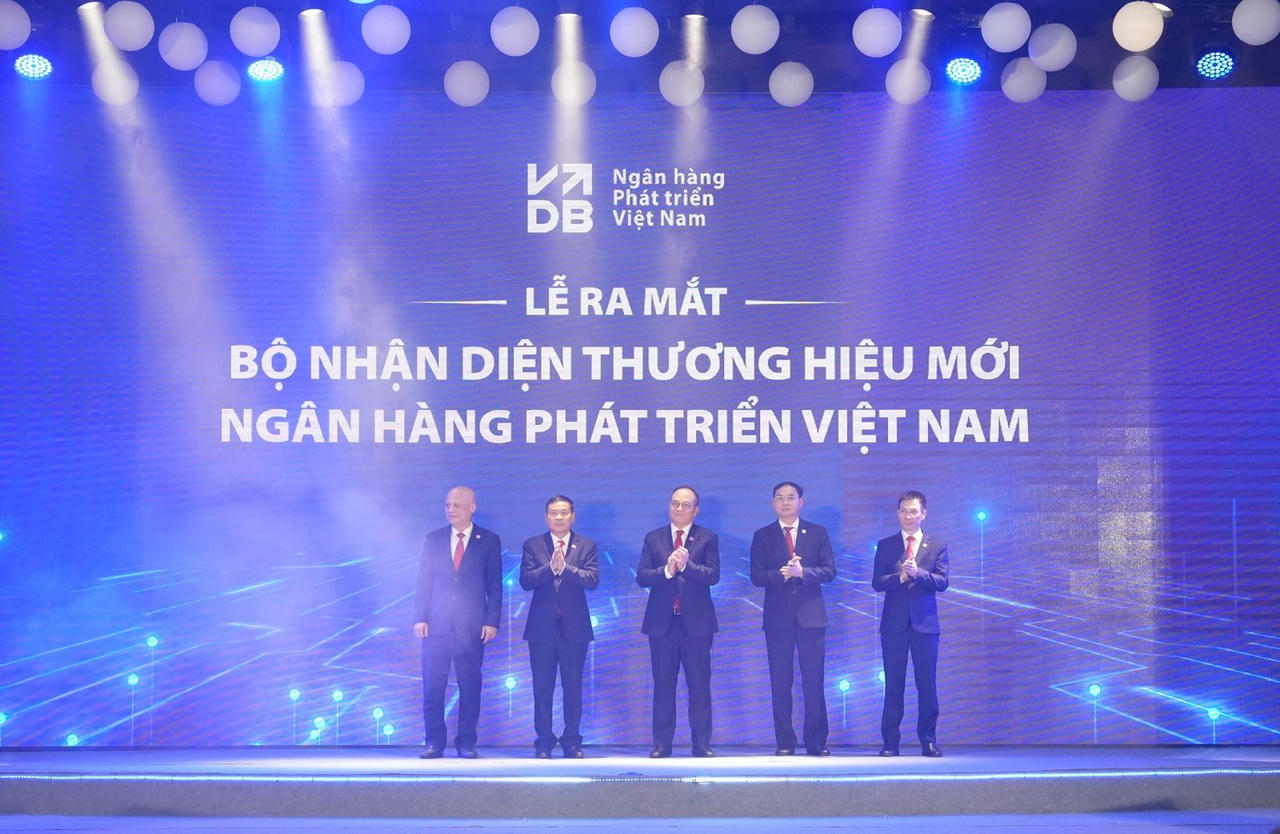 VDB kỷ niệm 20 năm thành lập: Khẳng định vai trò định chế tài chính phát triển của Nhà nước