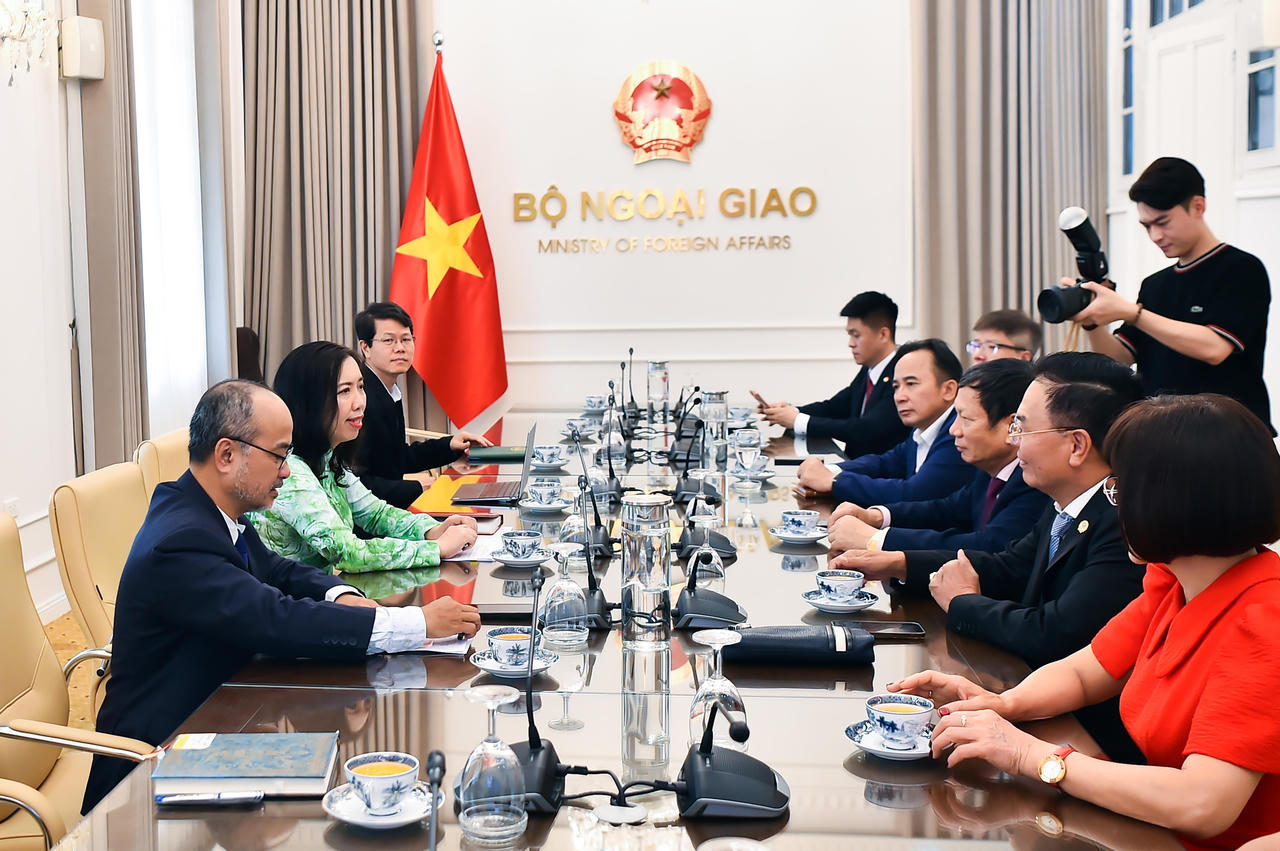 Huy động sự tham gia trực tiếp và từ xa của kiều bào vào công cuộc phát triển đất nước
