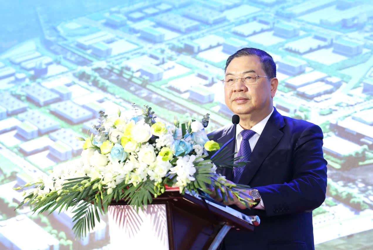 Phó Thủ tướng Thường trực Chính phủ Phạm Gia Túc phát biểu tại buổi lễ.