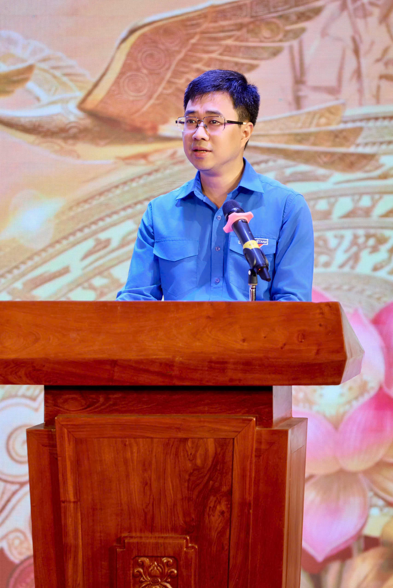 Bí thư Đoàn Thanh niên Chính phủ Bùi Hoàng Tùng phát biểu