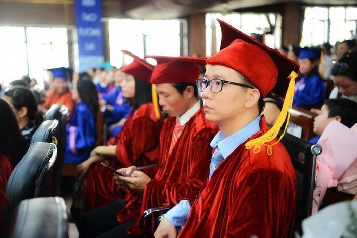 Đề xuất chính sách đặc biệt đối với nghiên cứu sinh có thành tích công bố quốc tế xuất sắc
