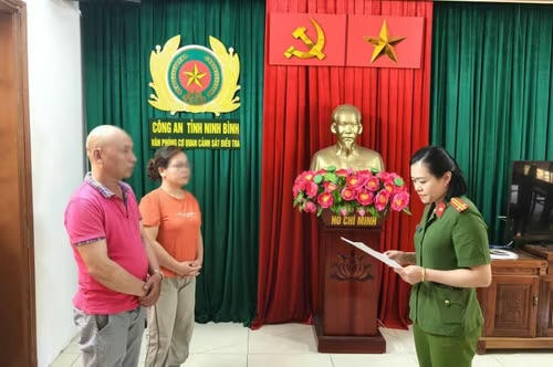 Khởi tố cặp vợ chồng đưa hối lộ để làm “sổ đỏ” trái quy định