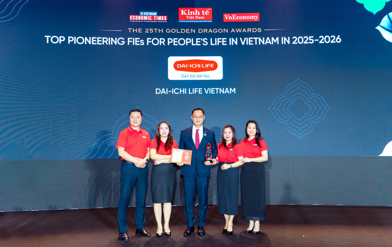 Dai-ichi Life Việt Nam được vinh danh “Doanh nghiệp Xuất sắc trong đổi mới Sản phẩm, Dịch vụ và Chuyển đổi số” tại Chương trình Rồng Vàng 2026