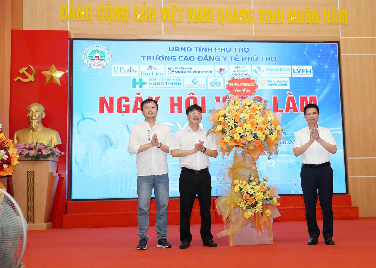 Gắn kết đào tạo với nhu cầu thực tiễn của ngành y tế luôn là định hướng quan trọng trong quá trình phát triển của&nbsp;Trường Cao đẳng Y tế Phú Thọ