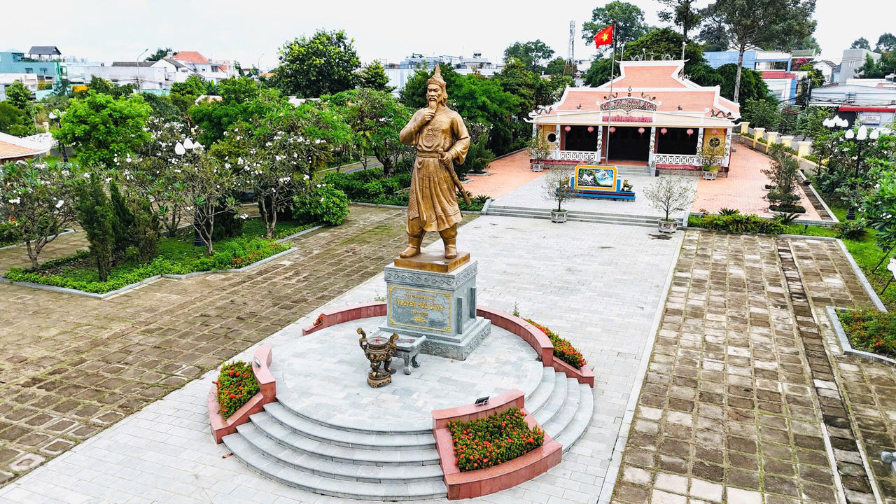 Đền thờ&nbsp;Thống suất Nguyễn Hữu Cảnh.