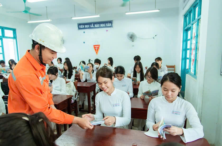 Nắng nóng 2026: Vì sao hóa đơn tiền điện dễ tăng mạnh?