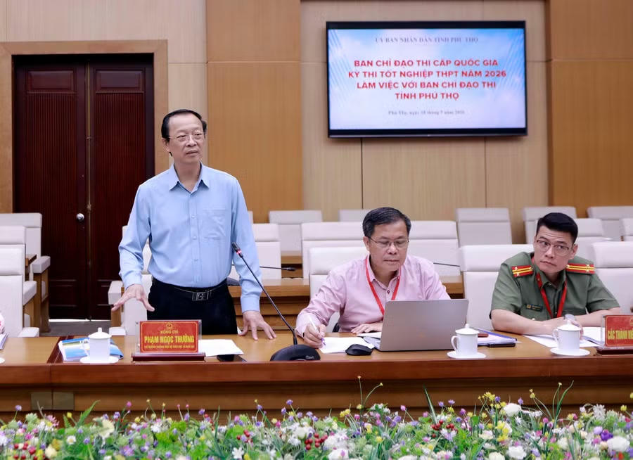 Thứ trưởng Thường trực Bộ GD&ĐT Phạm Ngọc Thưởng làm việc với tỉnh Phú Thọ.(Ảnh: Long Anh)