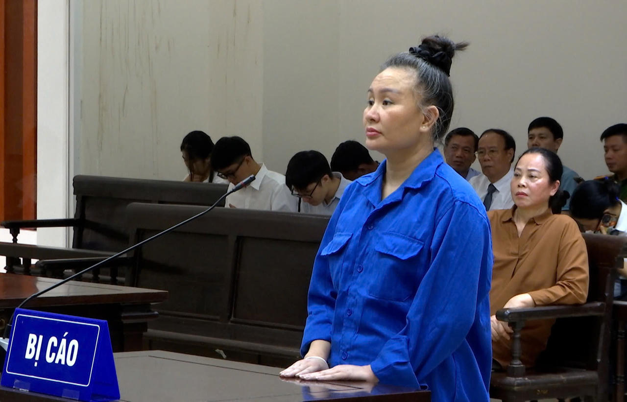 Chiếm đoạt hàng trăm tỷ bằng chiêu 'mua hộ' biệt thự