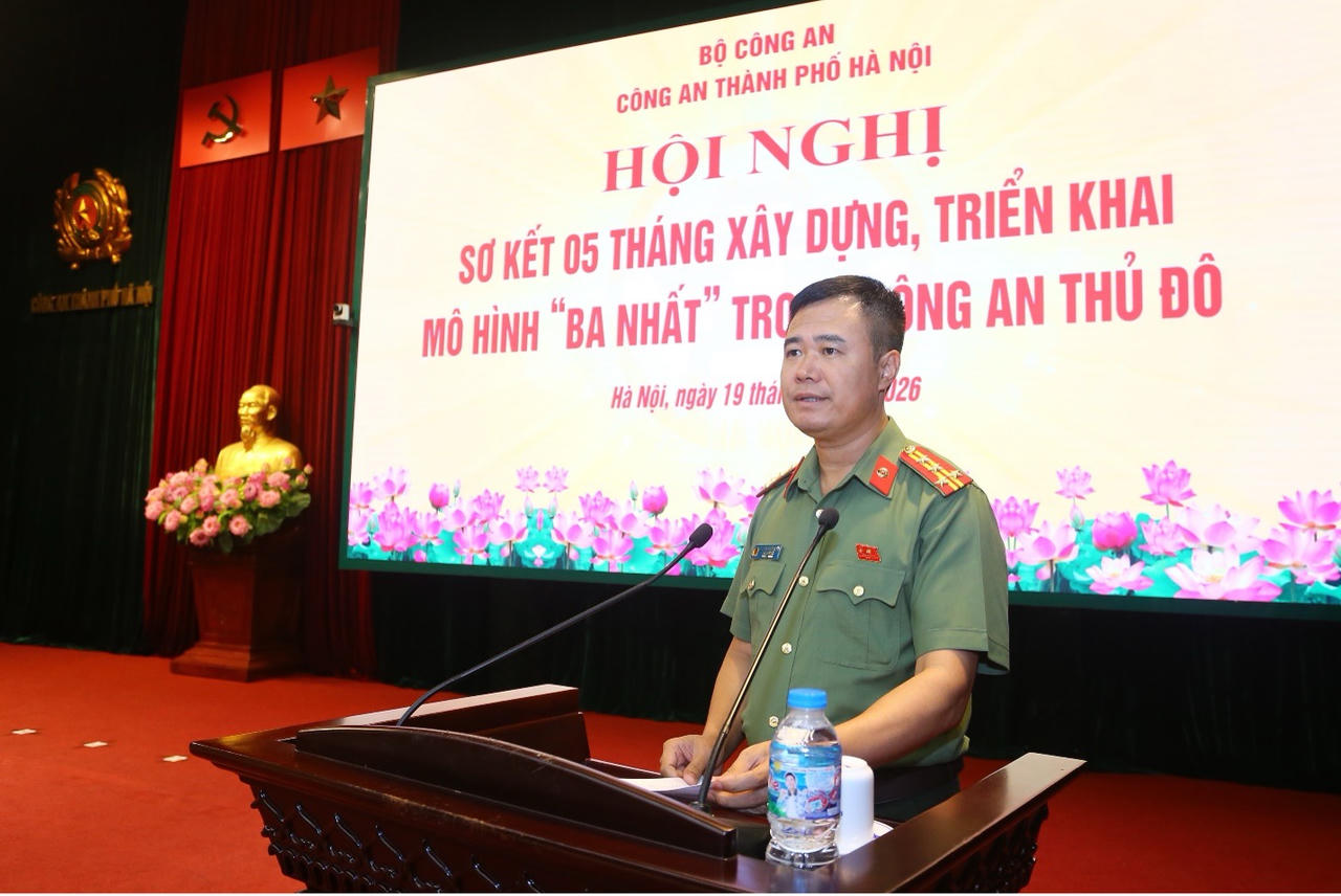 Đại tá Nguyễn Ngọc Quyền - Phó Bí thư Đảng ủy, Phó Giám đốc CATP Hà Nội phát biểu chỉ đạo hội nghị