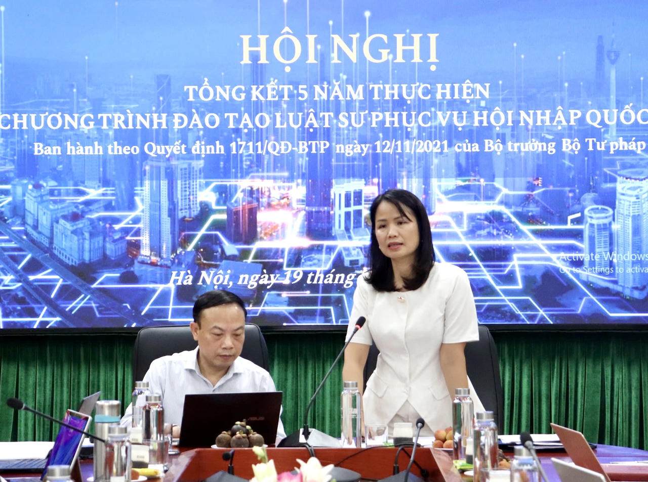 TS. Nguyễn Thị Minh Huệ Phó Trưởng Khoa Đào tạo Luật sư phát biểu