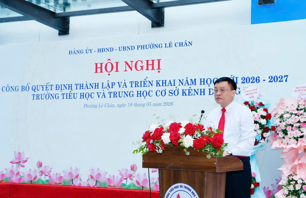  Bí thư Đảng uỷ phường Lê Chân Đặng Đông Anh phát biểu tại hội nghị.