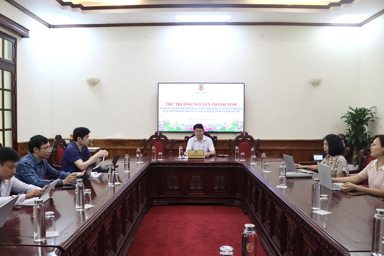 Đẩy nhanh tiến độ xây dựng cơ sở dữ liệu lớn và AI pháp luật quốc gia