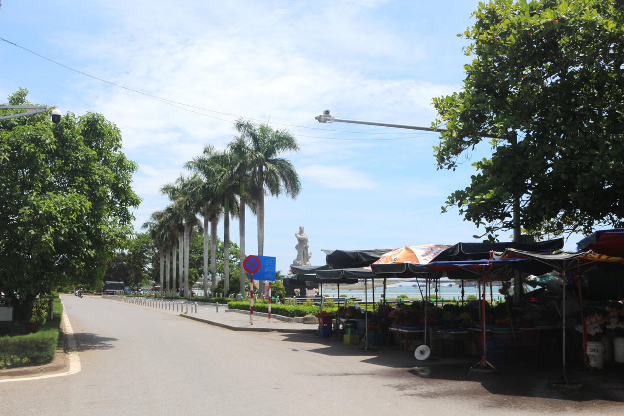 Camera phạt nguội tại khu vực chợ Đồng Hới đang được lực lượng chức năng rà soát, kiến nghị điều chỉnh hoặc chuyển đổi công năng sử dụng.
