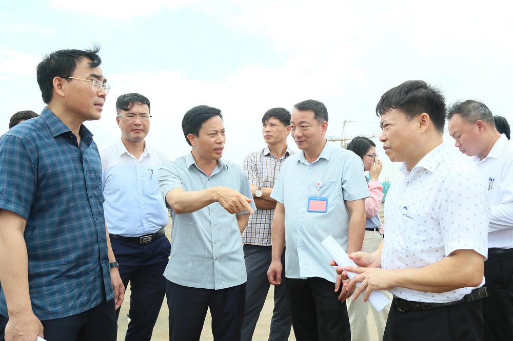Thúc tiến độ hai dự án giao thông trọng điểm kết nối với Thủ đô Hà Nội