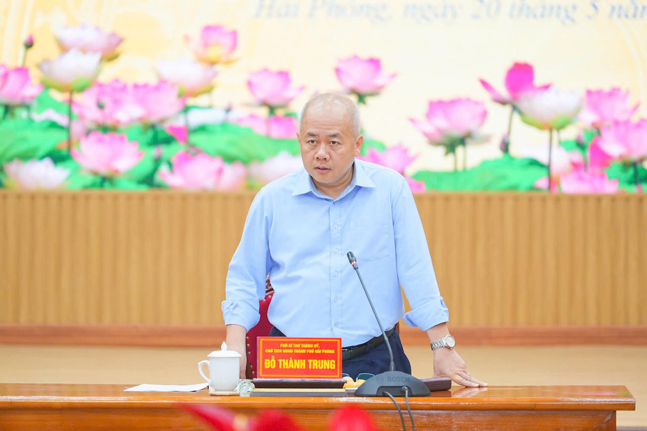 Chủ tịch UBND TP Hải Phòng Đỗ Thành Trung phát biểu kết luận buổi làm việc.
