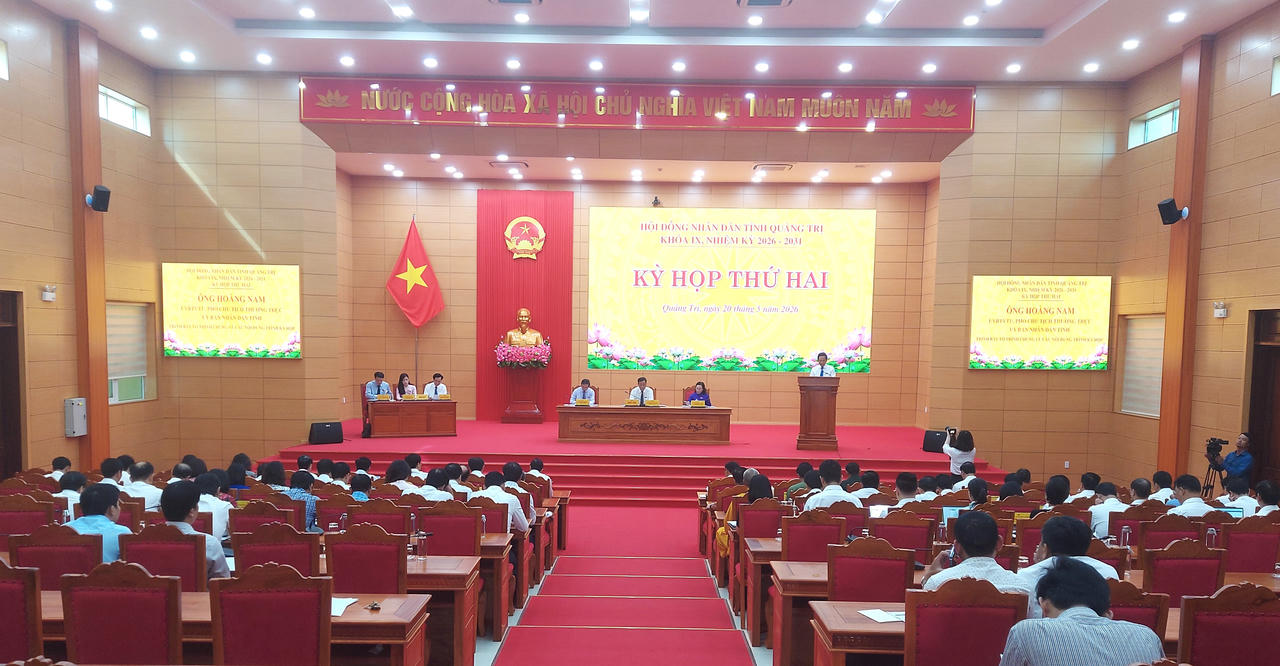 Quang cảnh kỳ họp.