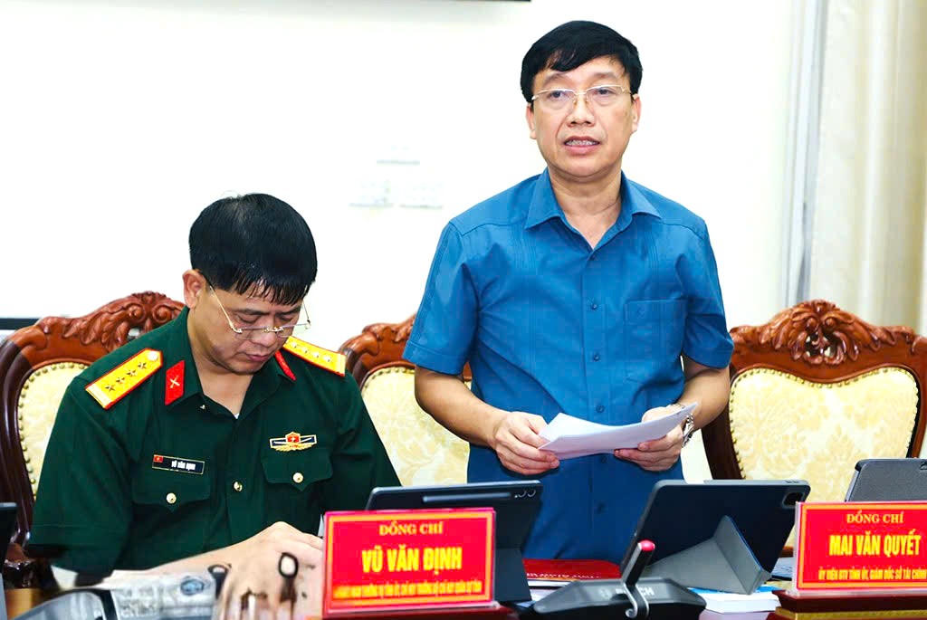Ông Trần Huy Tuấn chủ trì Hội nghị Ban thường vụ tỉnh Ninh Bình