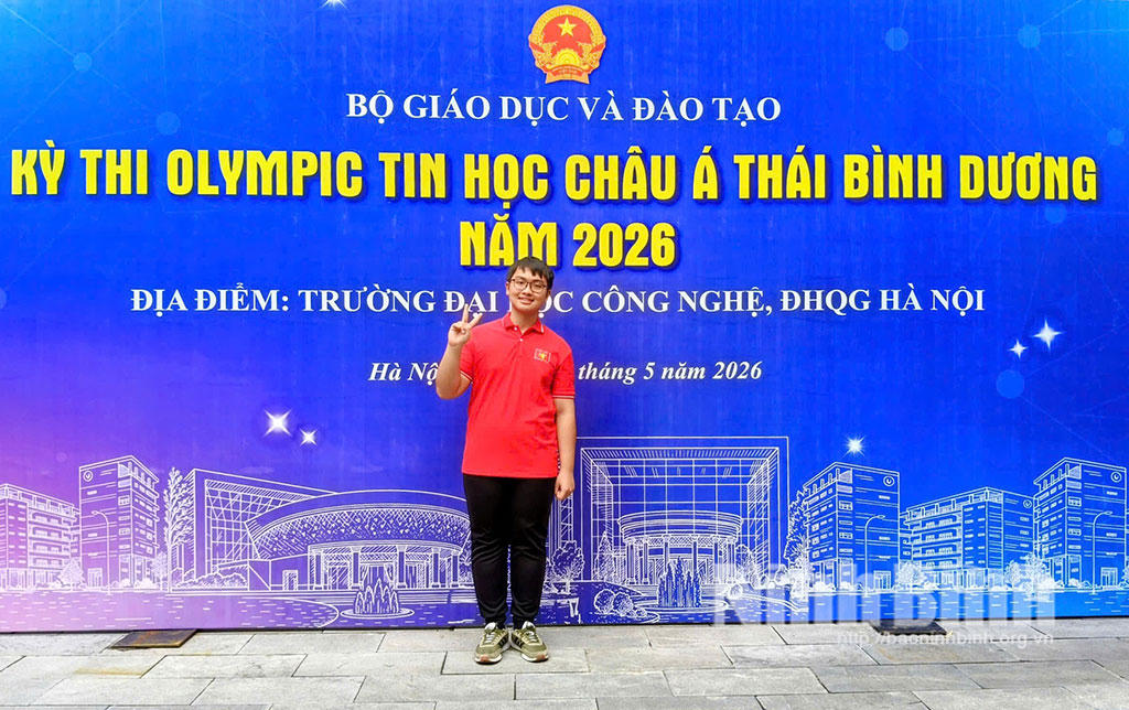Học sinh Trường THPT chuyên Lương Văn Tụy giành Huy chương Bạc Olympic Tin học châu Á - Thái Bình Dương 2026