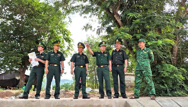 Phó Tư lệnh BĐBP kiểm tra công tác phòng, chống tội phạm tại tuyến biên giới Quảng Trị