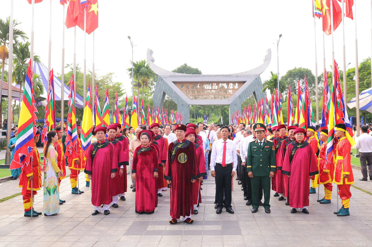  Long trọng tổ chức Giỗ tổ Hùng Vương tại Đền thờ Vua Hùng TP Cần Thơ