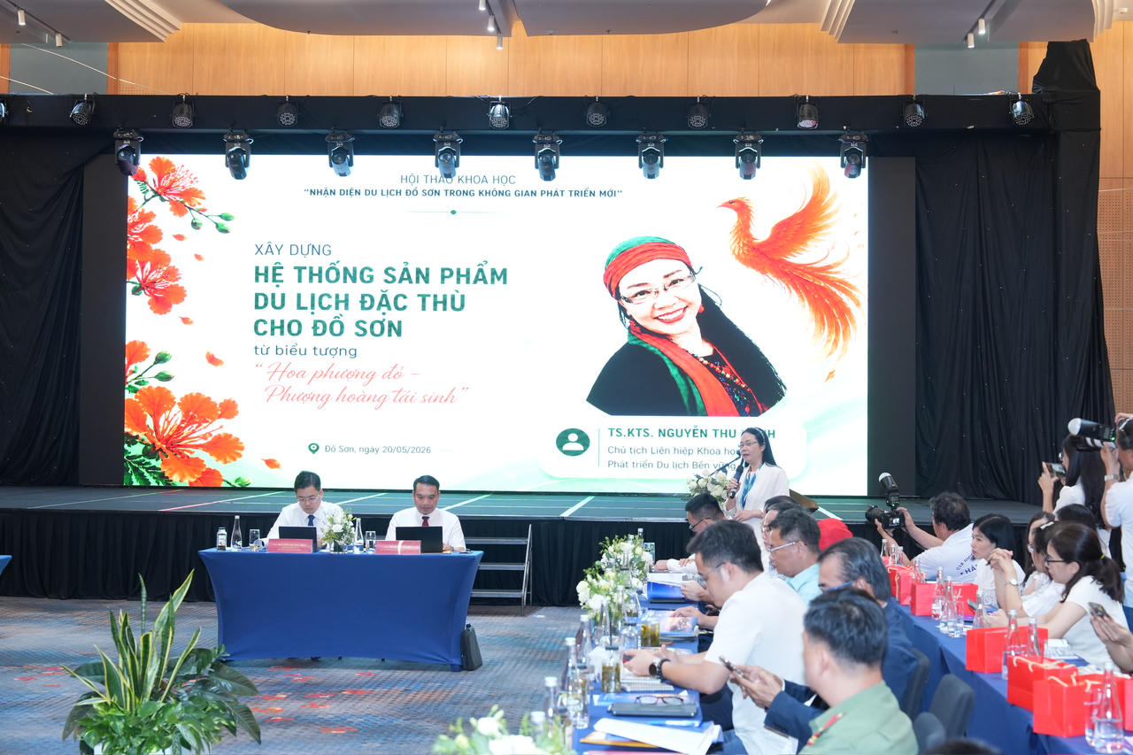 Các đại biểu tham luận, đề xuất nhiều giải pháp nhằm phát triển Đồ Sơn trở thành trung tâm du lịch biển hiện đại, đẳng cấp quốc tế.