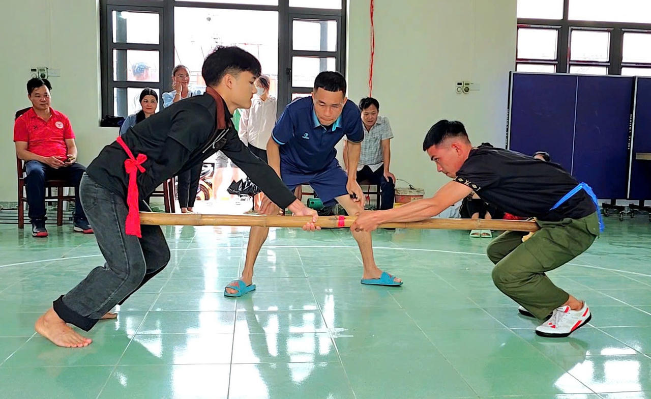 Đặc sắc Hội Kiêng gió nơi địa đầu Đông Bắc Tổ quốc