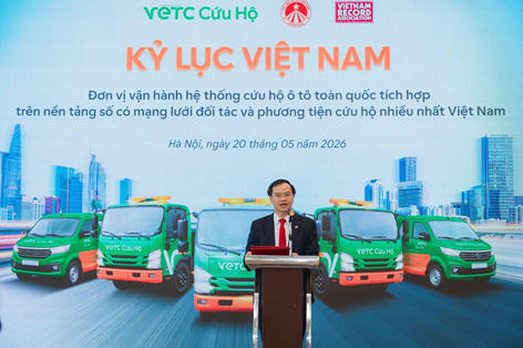 Ông Hoàng Thái Tuấn Anh - Tổng thư ký Tổ chức Kỷ lục Đông Dương, Phó Viện trưởng Viện Kỷ lục Việt Nam, Trưởng đại diện Miền Bắc Tổ chức Kỷ lục Việt Nam công bố quyết định xác lập Kỷ lục.